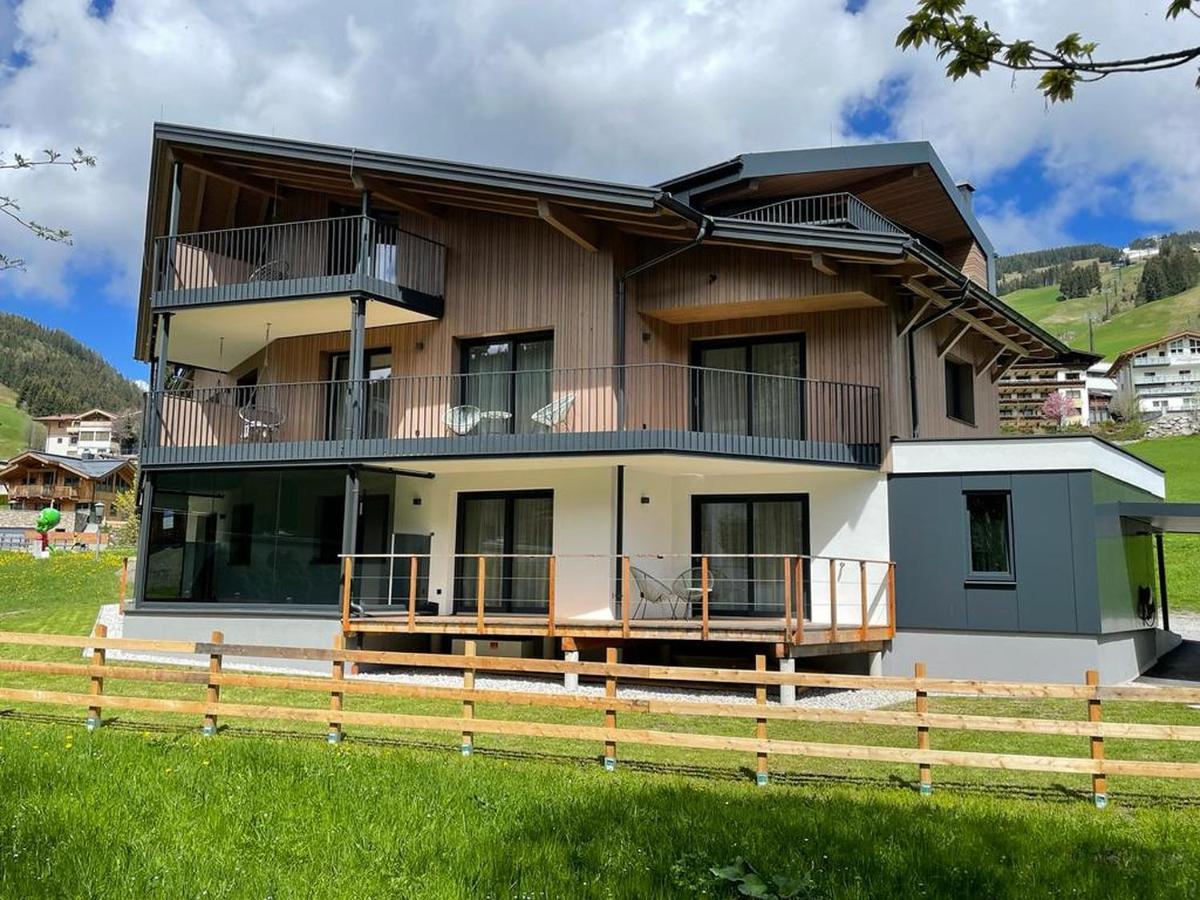 BERGZEIT Penthouse Appartements Saalbach-Hinterglemm Extérieur photo